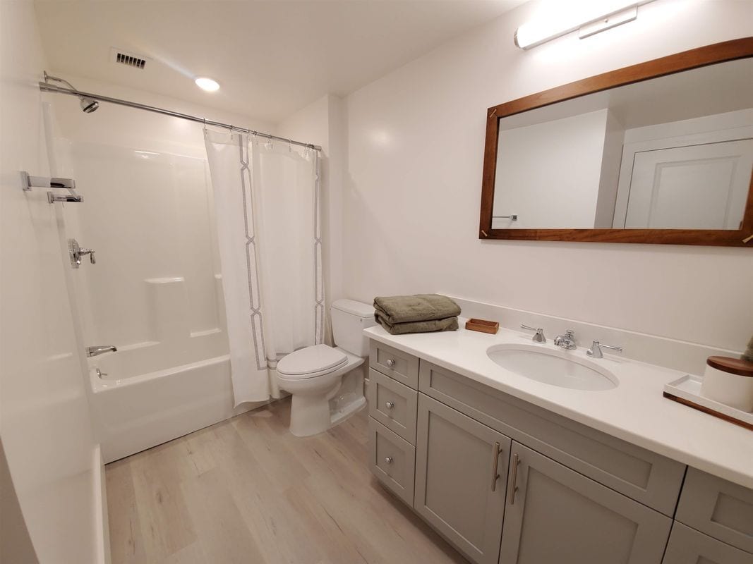 Building Photo - 195 Mechanic, 107