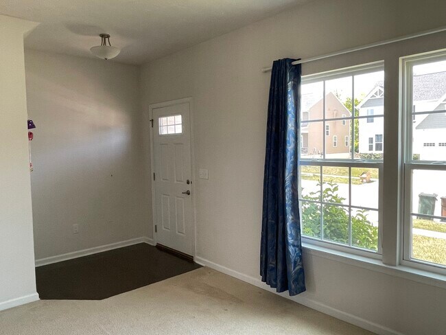 Building Photo - 1164 Trovillo Dr