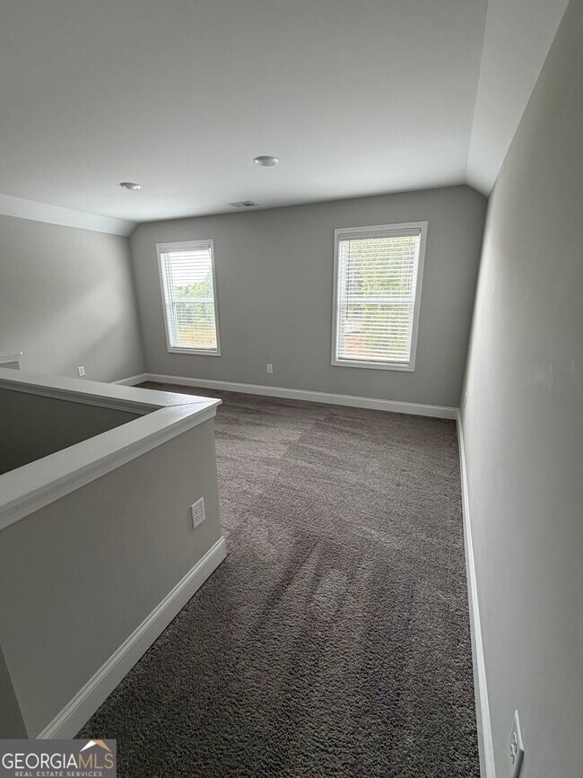 Building Photo - 1120 Riverwalk Manor Dr