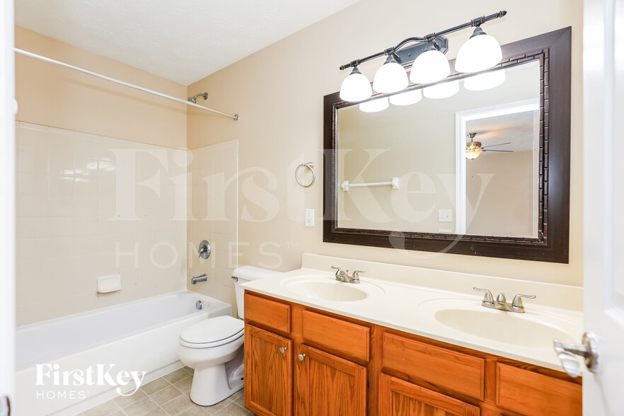 Building Photo - 100 Teil Tree Ct