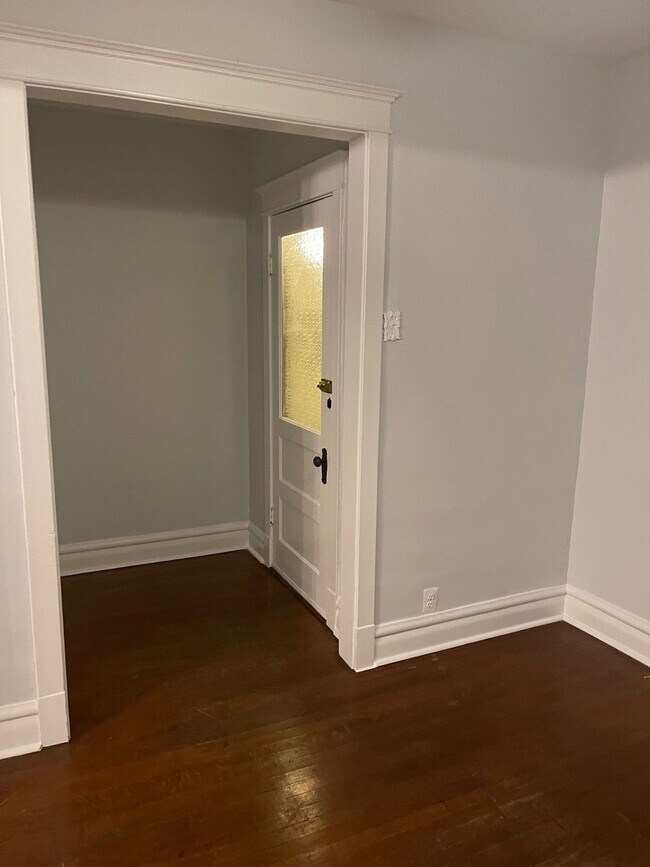 Building Photo - 5143 W 24th Pl