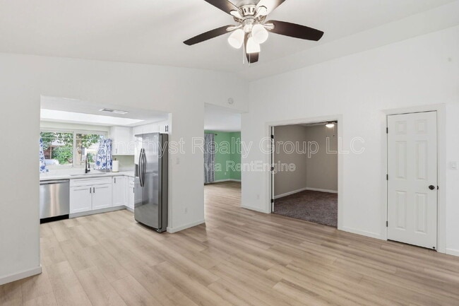 Building Photo - 6201 W Acoma Dr