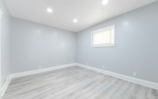 Building Photo - 3317 Virginia Ave