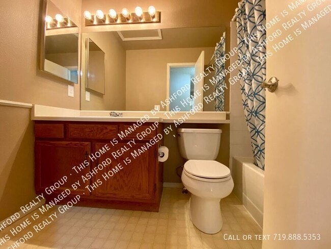 Building Photo - 5330 Tupper Ct