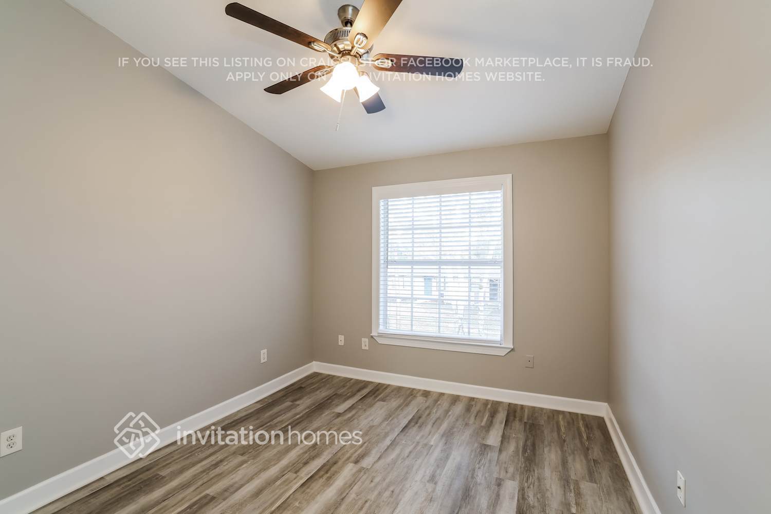 Building Photo - 102 Carol Susan Ln