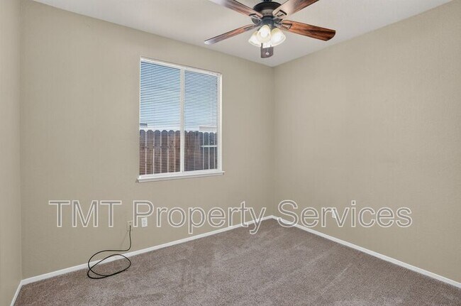 Building Photo - 8874 Mandalay Way