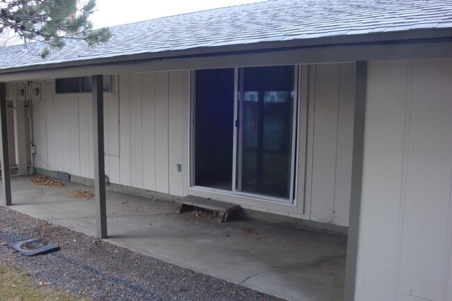 Building Photo - 234/244 11th