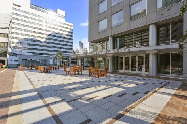 Building Photo - Gorgeous 2/2 with luxurious Lobby Level Condo in Hampden Row