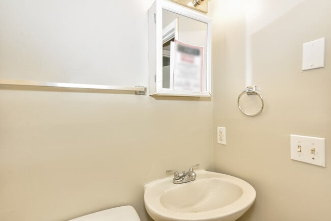 Building Photo - 4689 Longbranch