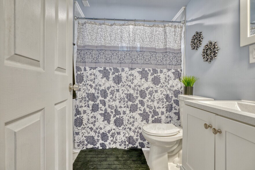 Building Photo - 4505 38th St