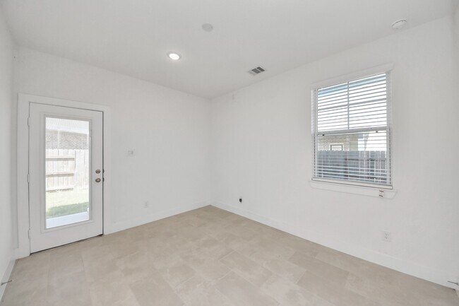 Building Photo - 7655 Jerrara Hts Ln