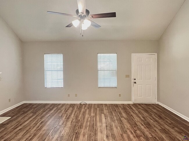 Building Photo - 536 Loblolly Ln