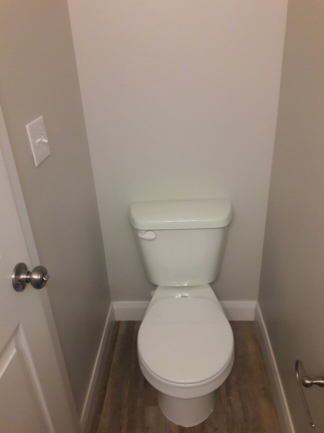 Building Photo - Move-In Discount --3 bed 2.5 bath - Newer townhome in the heart of Cedar City