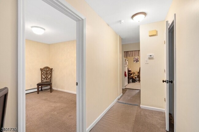 Building Photo - 53 Poplar Ave