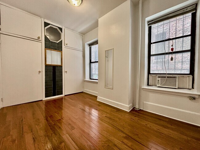 Floorplan - 182 Claremont Avenue