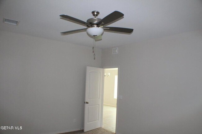 Building Photo - 7425 Norte Mesa Ln
