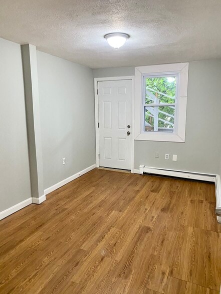 Building Photo - 75 7th St