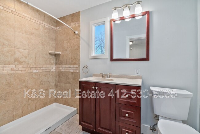 Building Photo - 523 Edgewood Ave