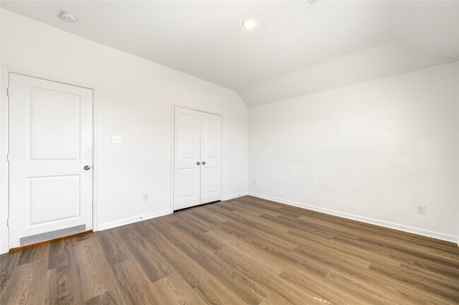 Building Photo - 5511 Downie Draw Ranch Trail