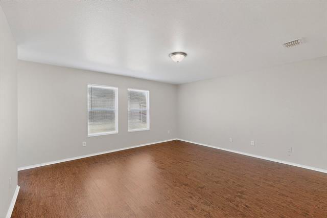 Building Photo - 407 Eisenhower Ln