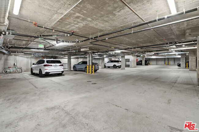 Building Photo - 4406 Fulton Ave