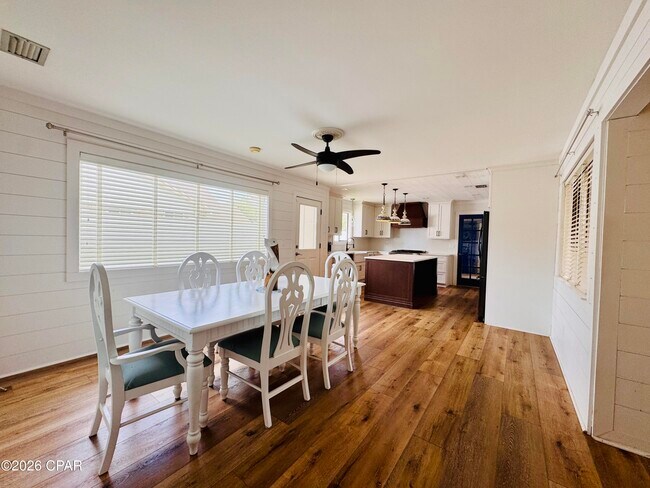 Building Photo - 916 Cobia Dr