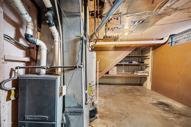 Building Photo - 4 Bed ranch home in Pueblo with Garage!