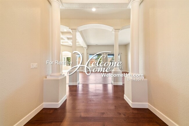 Building Photo - 15020 Redmond Lp