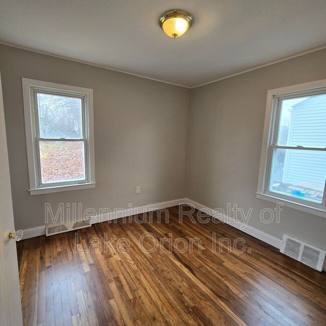 Building Photo - 353 South Blvd W