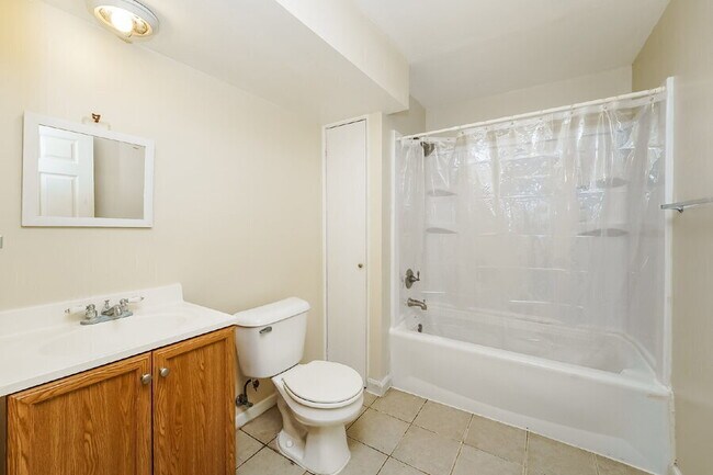 Building Photo - 4991 E Wallings Rd
