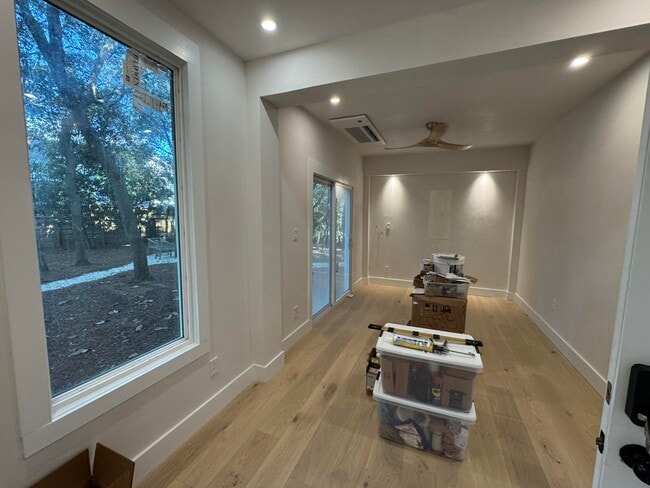 Building Photo - 6296 W County Hwy 30A