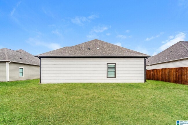 Building Photo - 98 Kings Wy