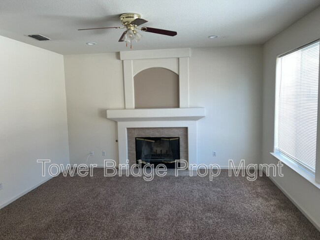 Building Photo - 3918 Ginko Way