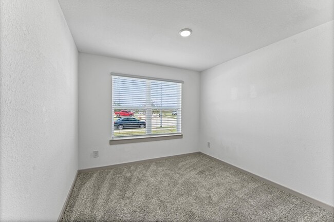 Building Photo - 14706 Sweetwater Dr