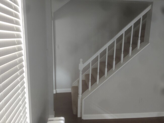 Building Photo - 4054 Howley St