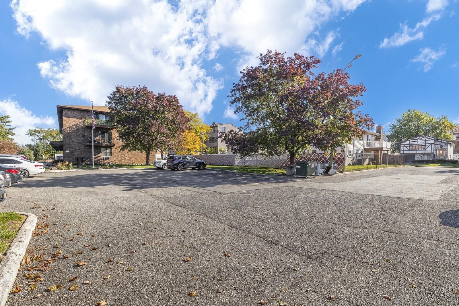 Building Photo - 729 10th St