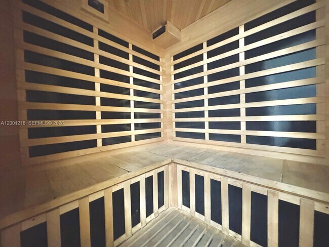 Building Photo - 2741 Taft St