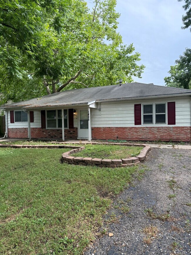Primary Photo - 3BR/1BA with overside detached garage read...