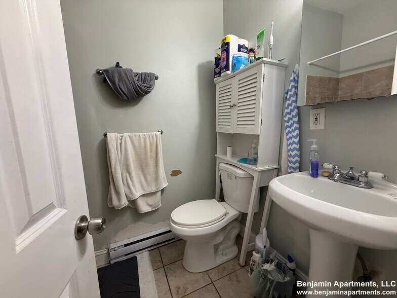 Building Photo - 886 Huntington Ave