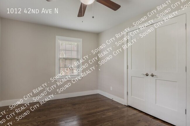 Building Photo - 1012 42nd Ave N
