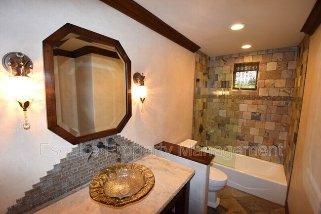 Building Photo - 1674 Bushgrove Ct