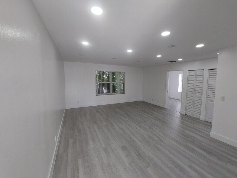 Building Photo - 2319 Johnson St