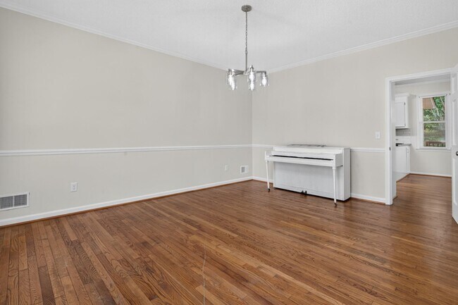 Building Photo - Beautiful home in Spring Valley