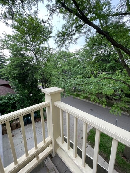 Building Photo - 1404 Vilas Ave