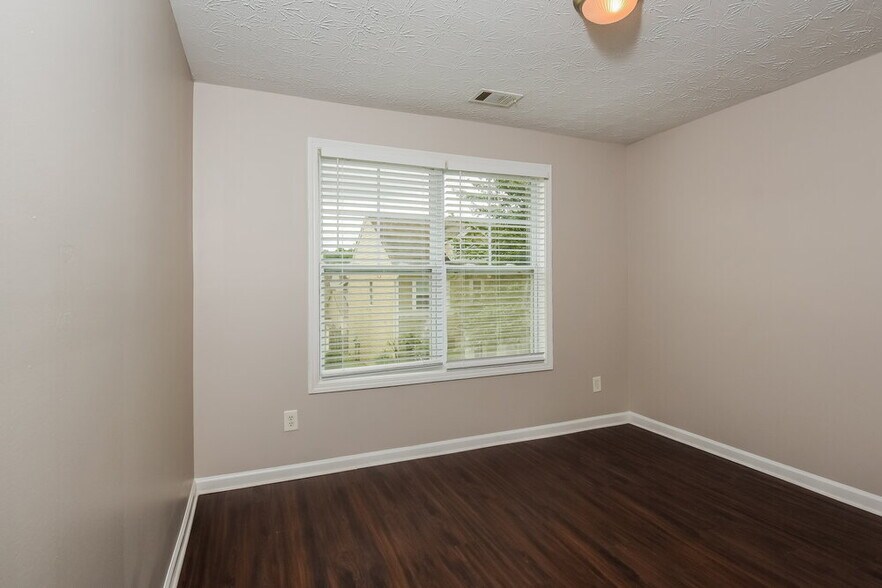 Building Photo - 701 Sweet Spice Way
