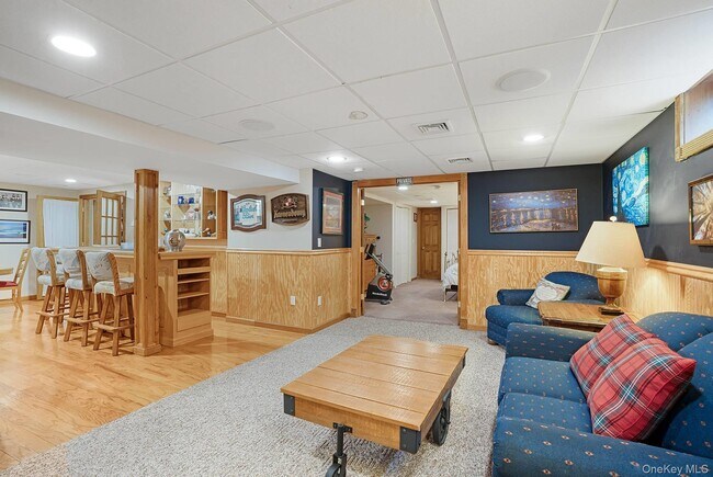 Building Photo - 156 Maggie Dr