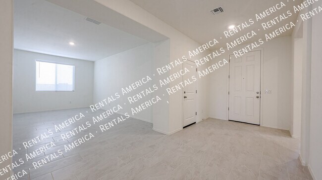 Building Photo - 17175 W Blue Sky Dr