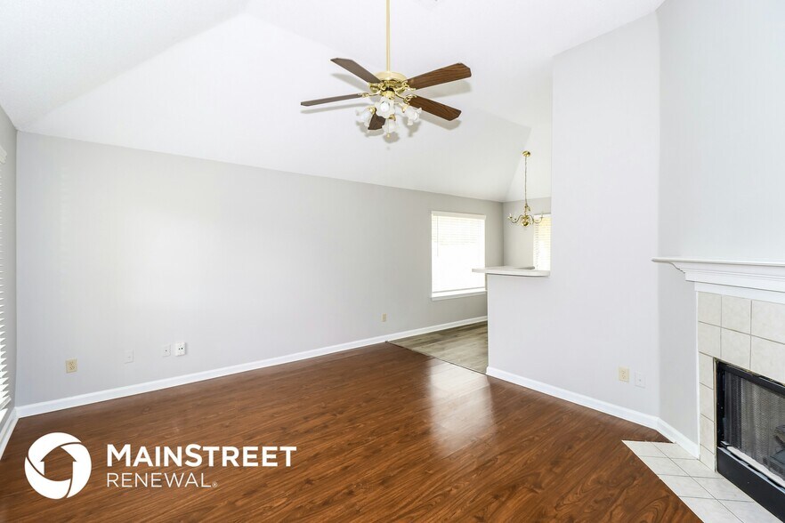 Building Photo - 3761 Clarion Dr