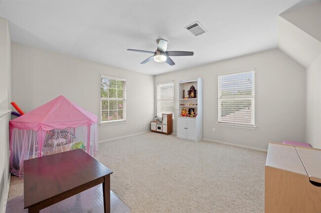 Building Photo - 5707 Marchmont Ln
