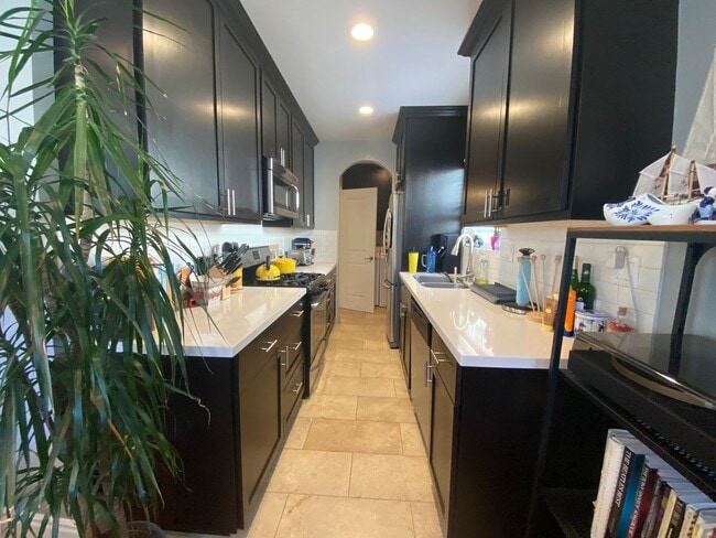 Building Photo - 1BD/1BA Cottage Home at B Street Bungalows – Modern Luxury Meets Mission Style Charm!